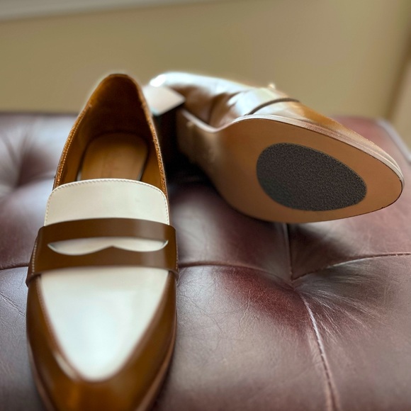 Thelma Saddle Leather Loafer w/ 1.5” wooden heel - Size 38 - Picture 4 of 4